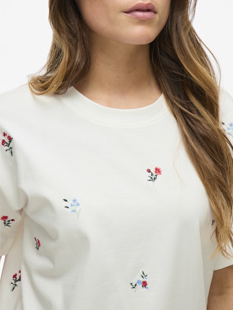VIMonie Flower Emb S/S O-Neck