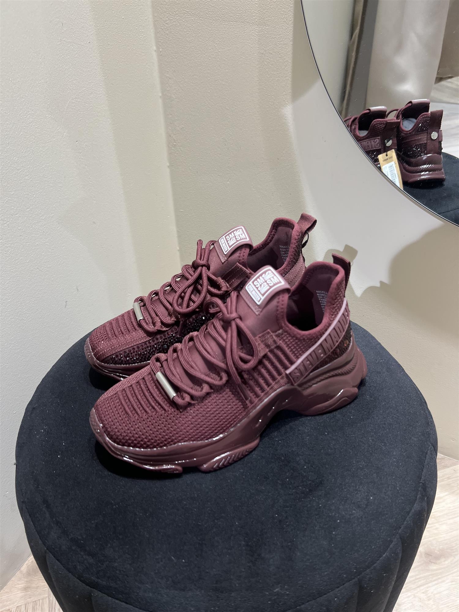 Maxilla-R Sneaker