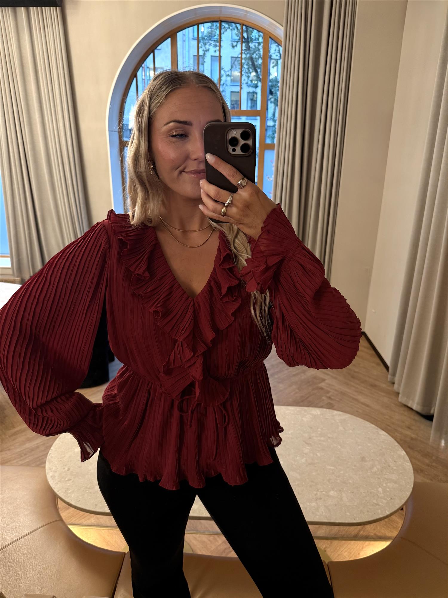 VMDora L/S Frill Pleat Top WVN EXP