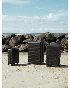 Day Tonal 20" Suitcase Black