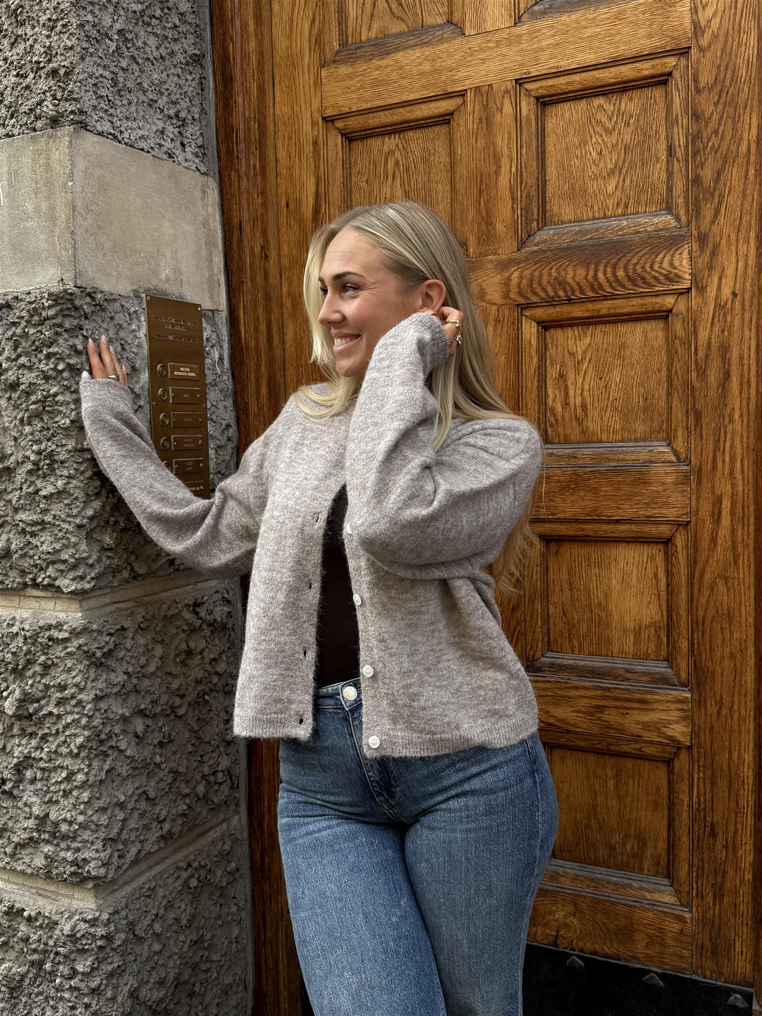 VMHope LS O-Neck Button Cardigan SB