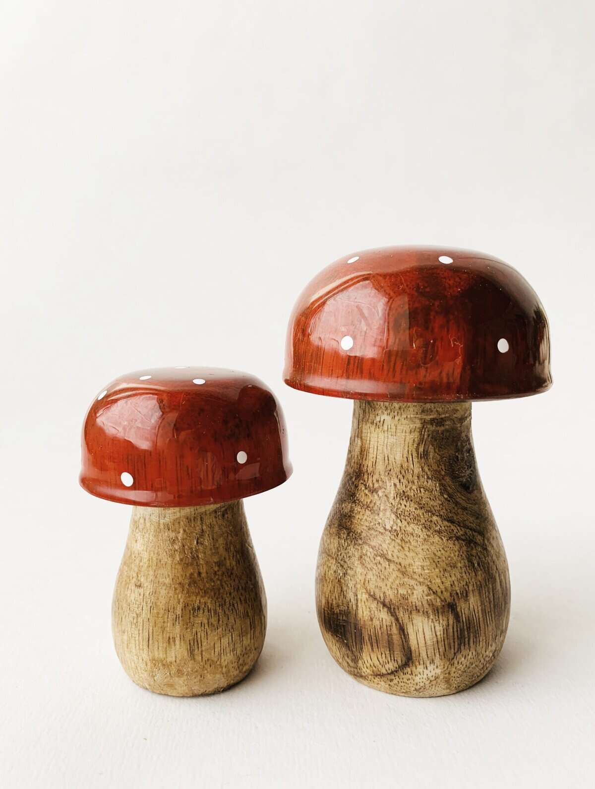 Tresopp Rød M Prikker H 7 Cm