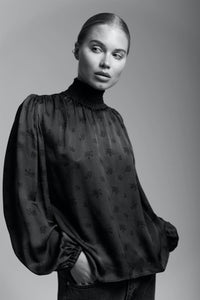 ANNA BLOUSE