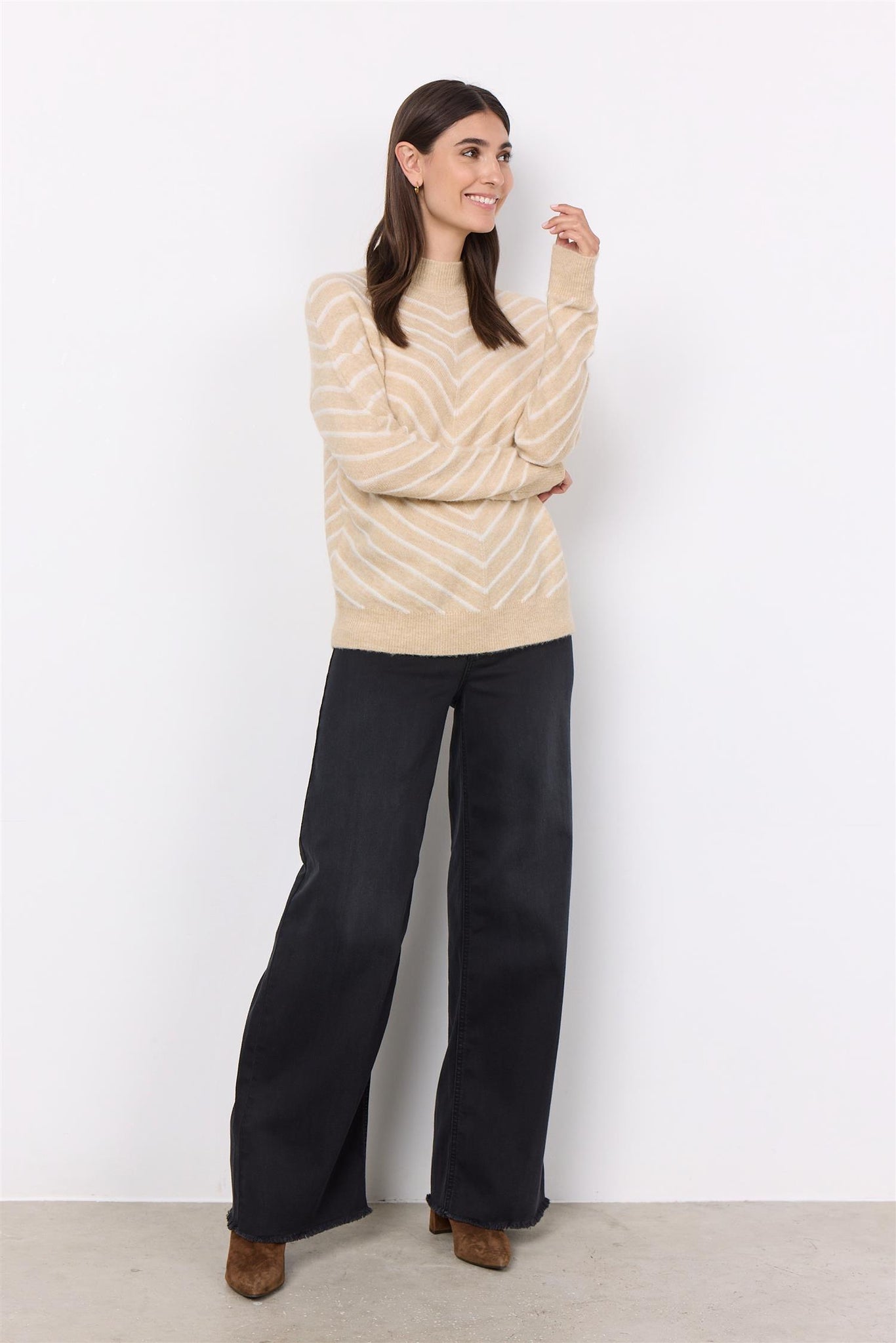 SC-NESSIE STRIPE 53